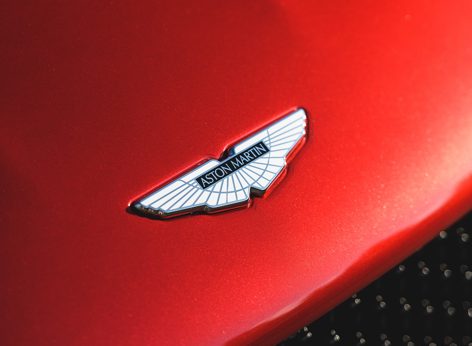 2019 Aston Martin DBS Superleggera (Color: Hyper Red) Badge Wallpapers #44 of 114