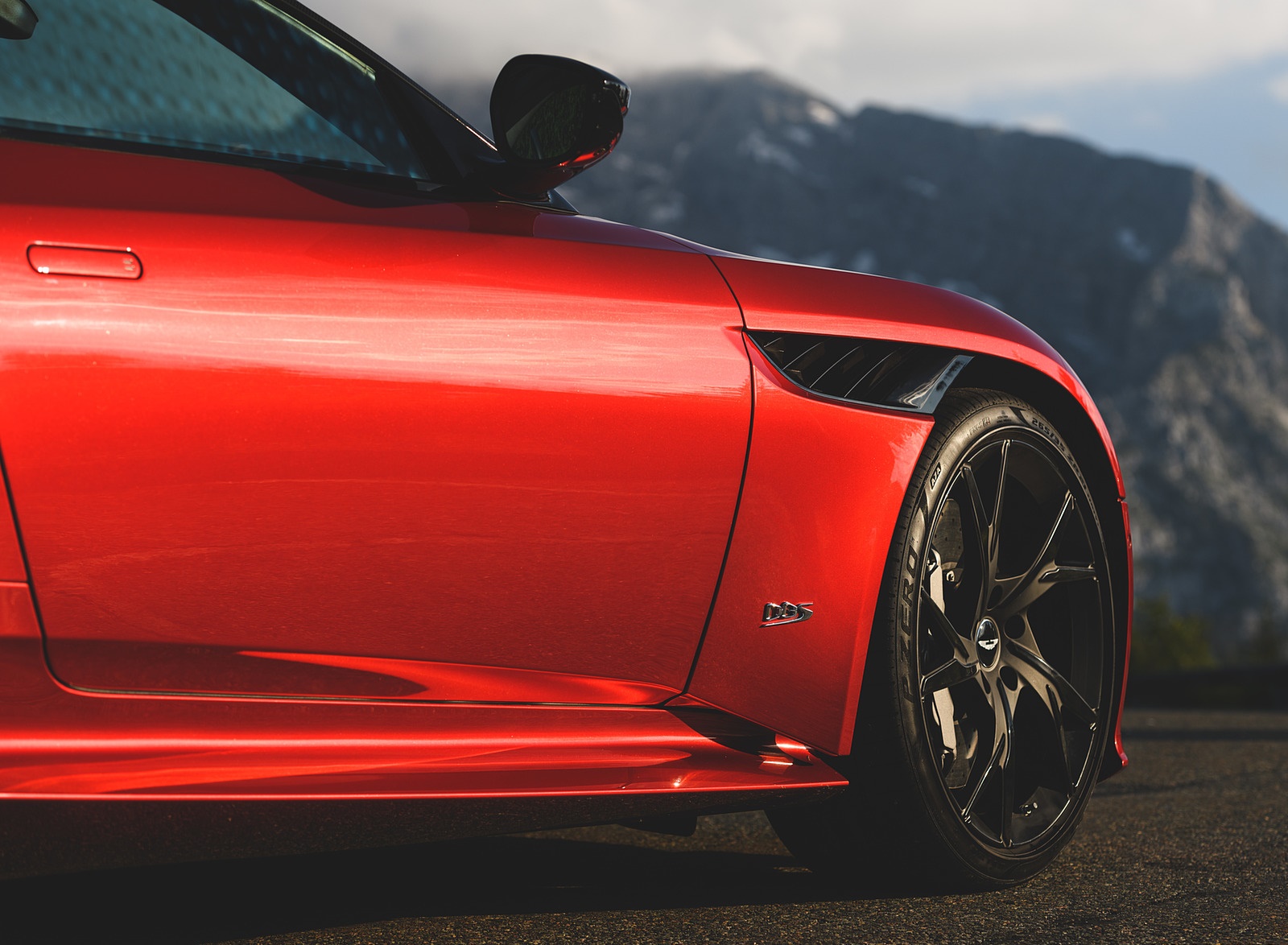 2019 Aston Martin DBS Superleggera (Color: Hyper Red) Detail Wallpapers #41 of 114