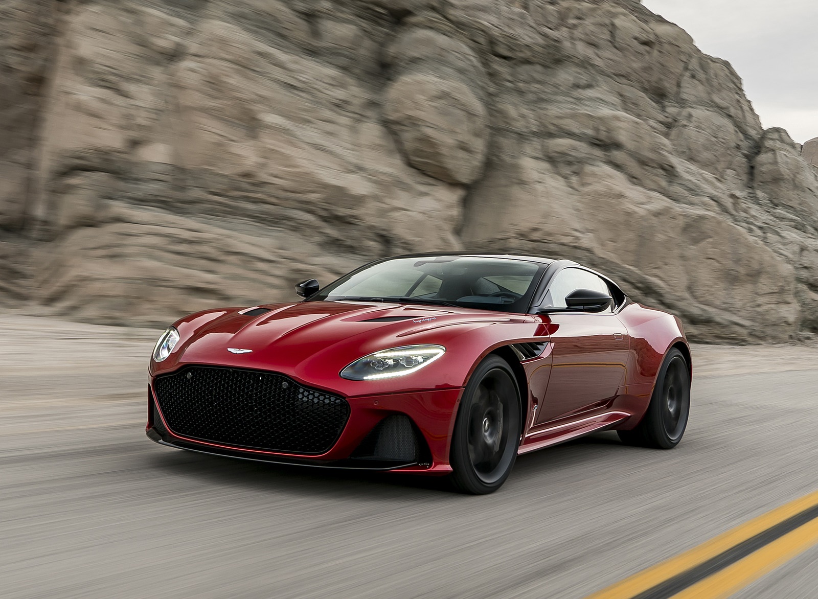 2019 Aston Martin DBS Superleggera Front Three-Quarter Wallpapers (2)