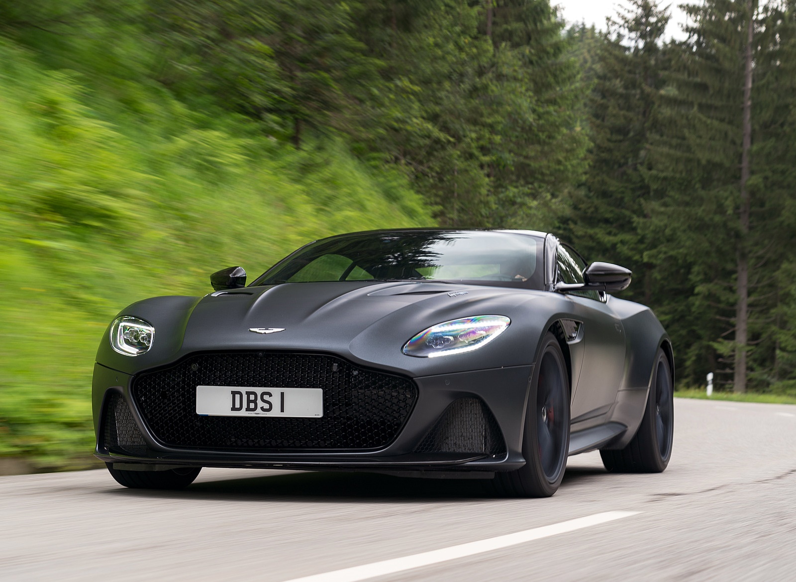 2019 Aston Martin DBS Superleggera (Color: Satin Xenon Grey) Front Wallpapers #60 of 114