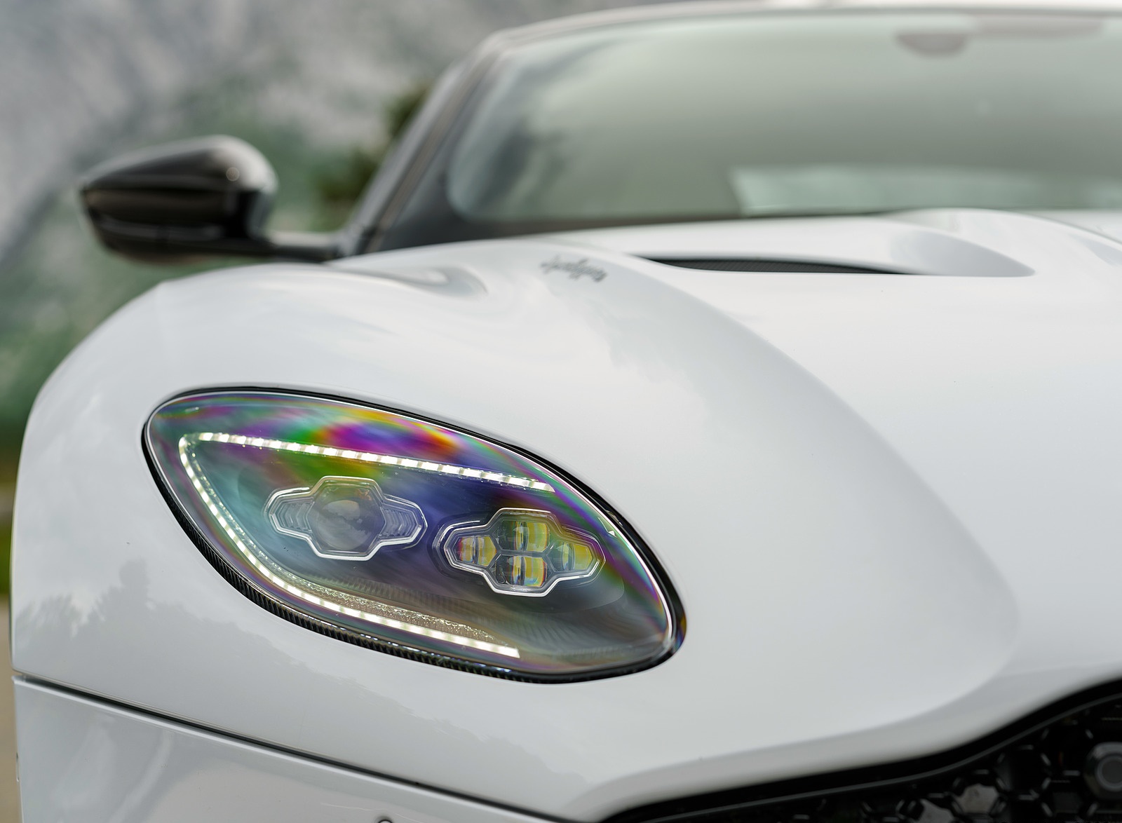 2019 Aston Martin DBS Superleggera (Color: White Stone) Headlight Wallpapers #107 of 114