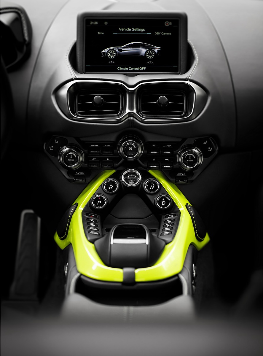 2019 Aston Martin Vantage Central Console Wallpapers #25 of 120