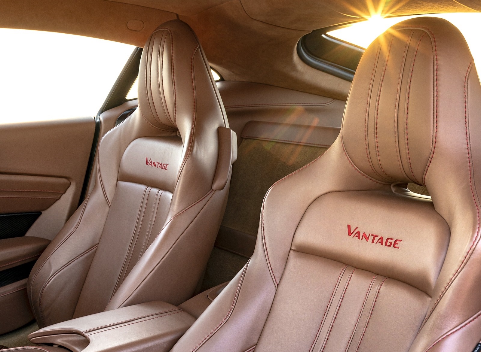 2019 Aston Martin Vantage (UK-Spec) Interior Seats Wallpapers #71 of 120