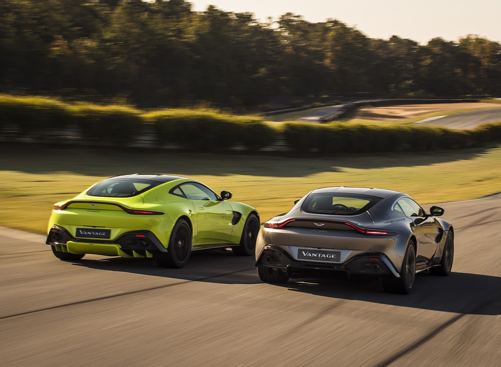 2019 Aston Martin Vantage Wallpapers #4 of 120