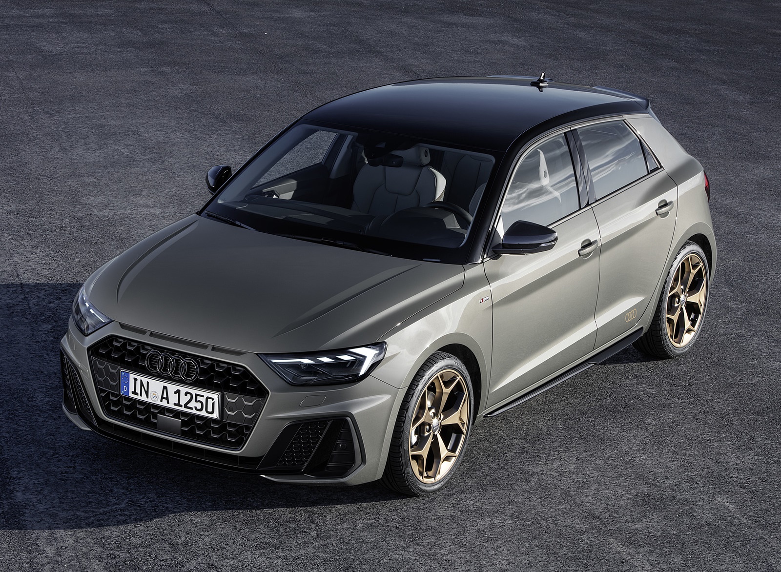 2019 Audi A1 Sportback (Color: Chronos Grey) Front Three-Quarter Wallpapers #4 of 31