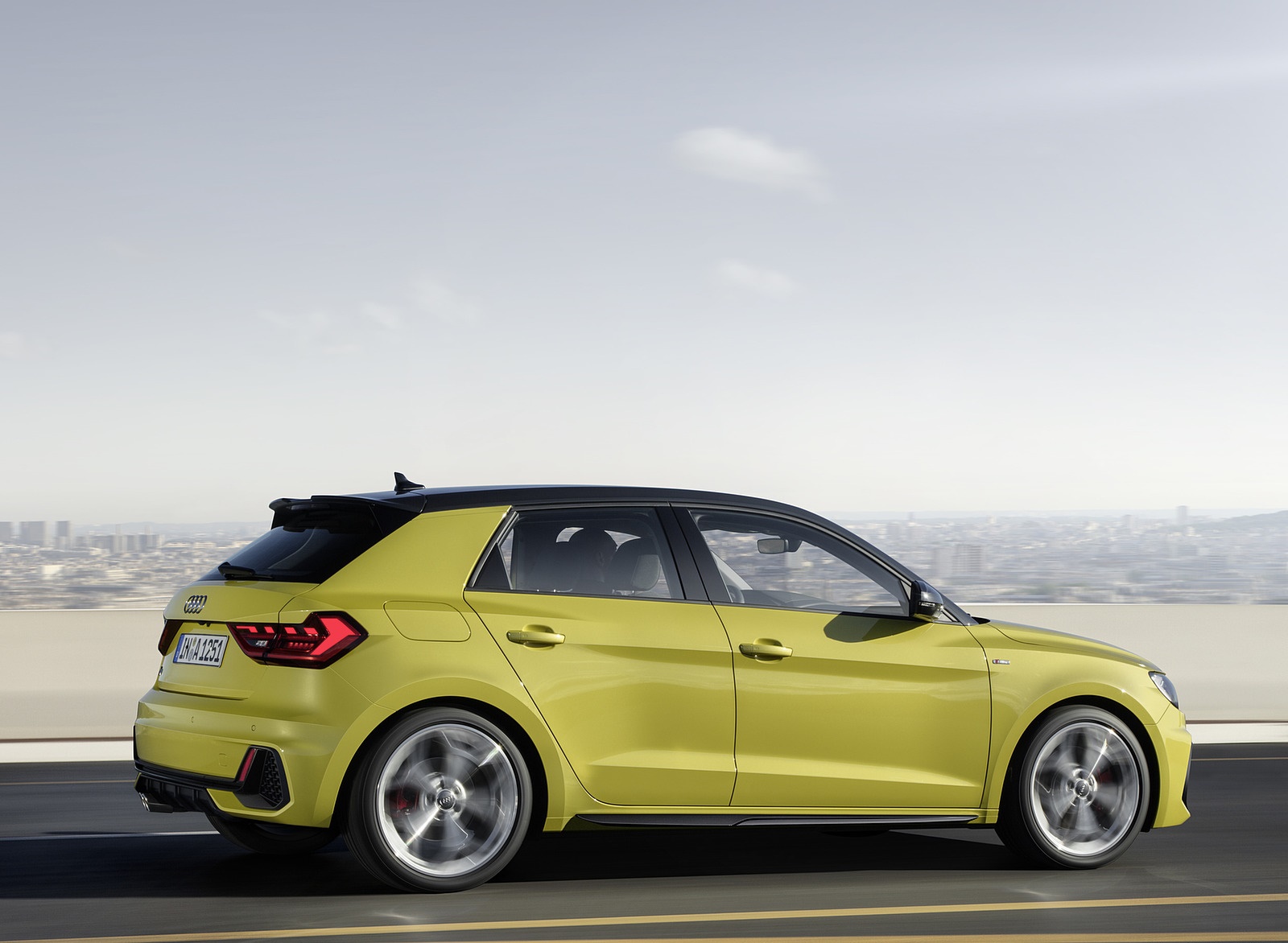 2019 Audi A1 Sportback (Color: Python Yellow) Side Wallpapers #19 of 31