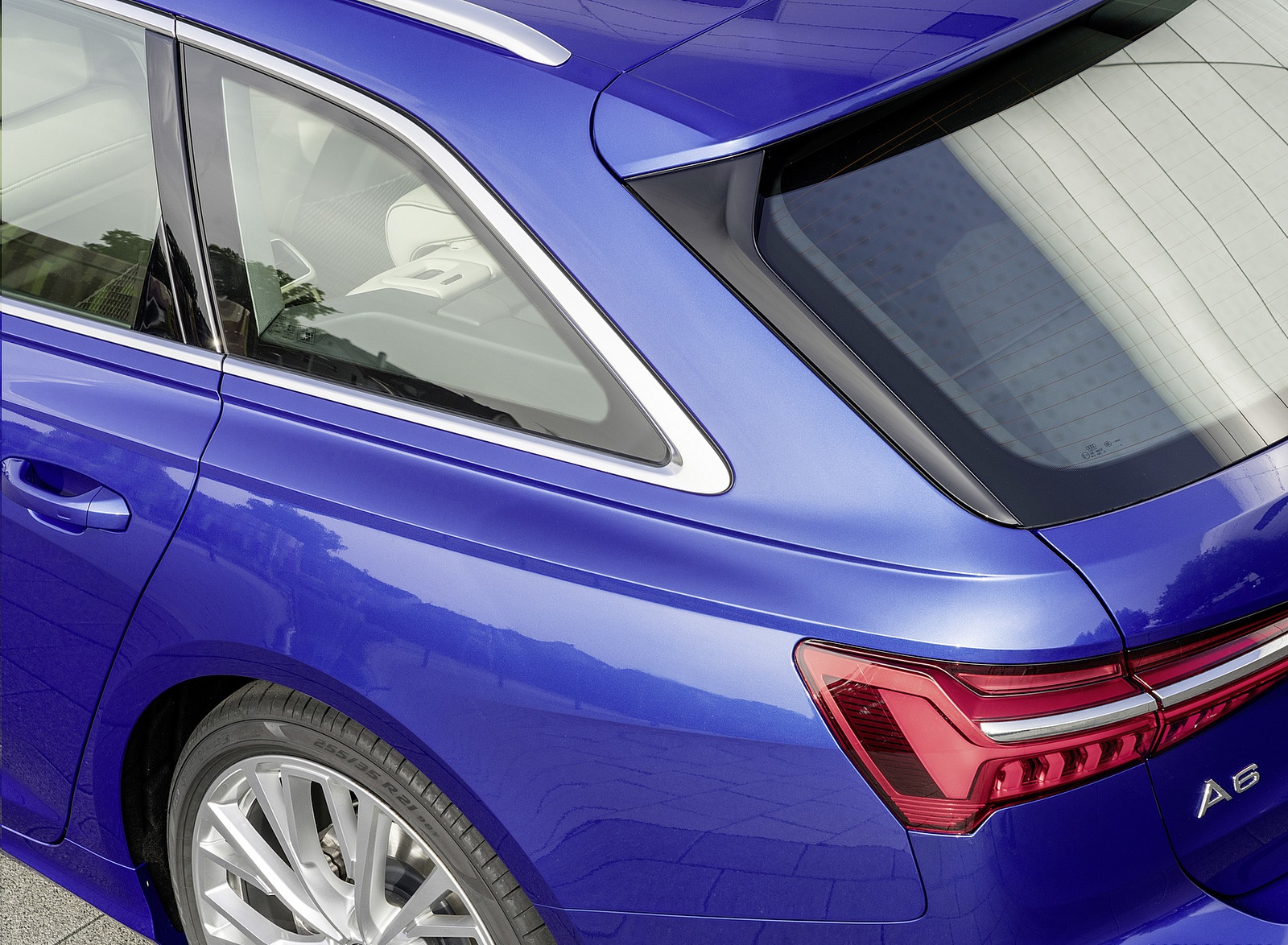 2019 Audi A6 Avant (Color: Sepang Blue) Detail Wallpapers #47 of 86