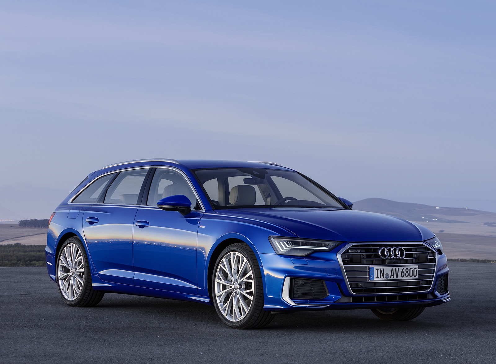 2019 Audi A6 Avant (Color: Sepang Blue) Front Three-Quarter Wallpapers (9)