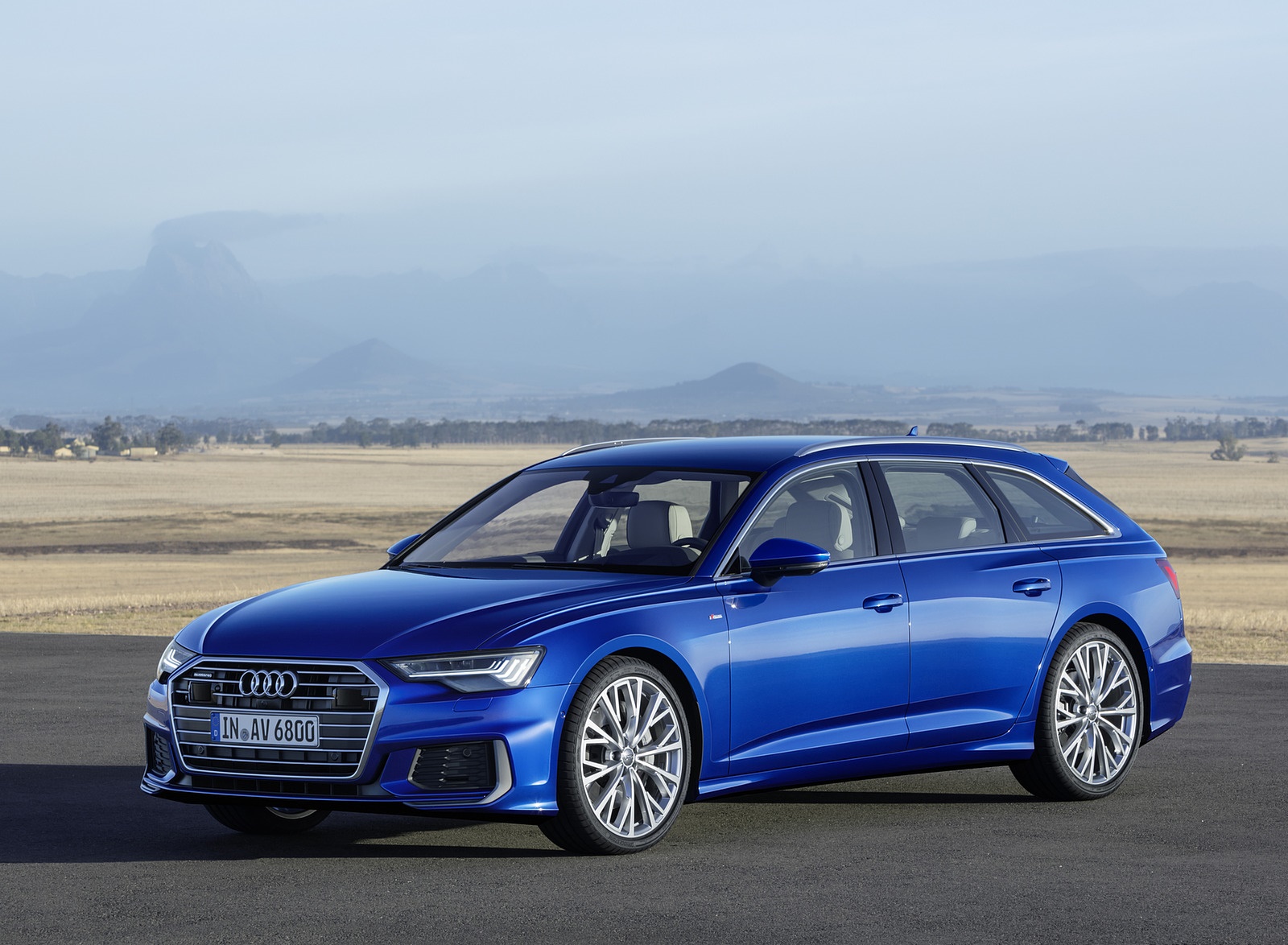 2019 Audi A6 Avant (Color: Sepang Blue) Front Three-Quarter Wallpapers #10 of 86