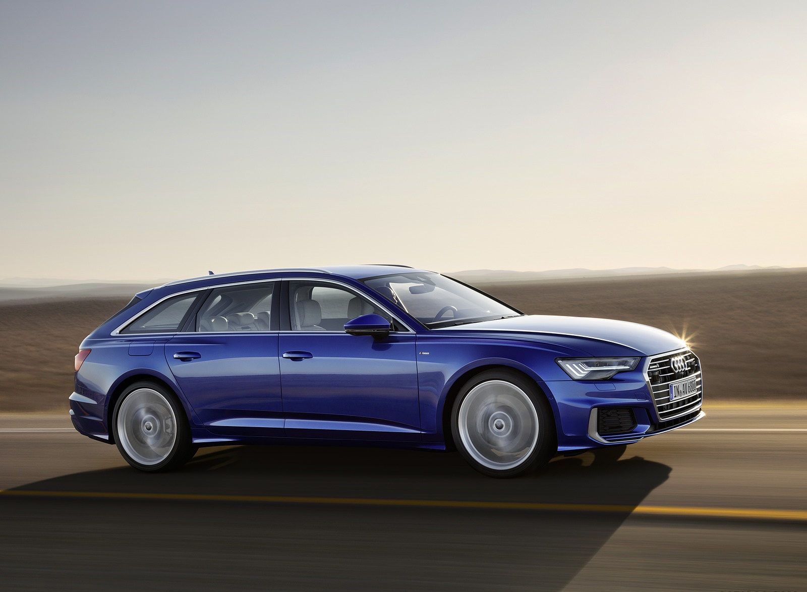 2019 Audi A6 Avant (Color: Sepang Blue) Side Wallpapers #7 of 86