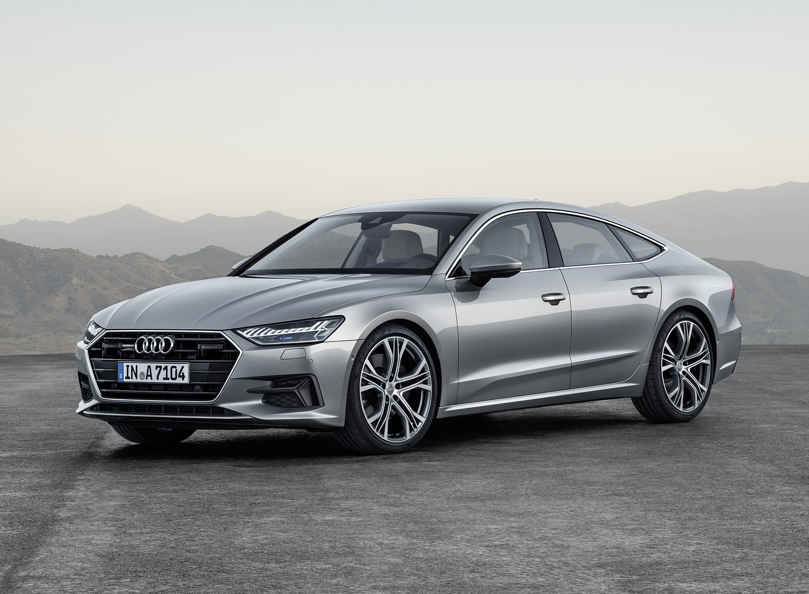 2019 Audi A7 Sportback (Color: Florett Silver) Front Three-Quarter Wallpapers (5)