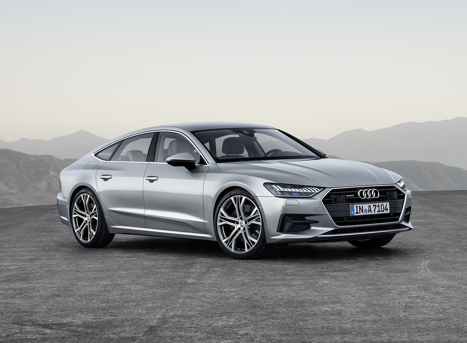 2019 Audi A7 Sportback (Color: Florett Silver) Front Three-Quarter Wallpapers (6)