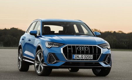 2019 Audi Q3 (Color: Turbo Blue) Front Wallpapers 450x275 (15)