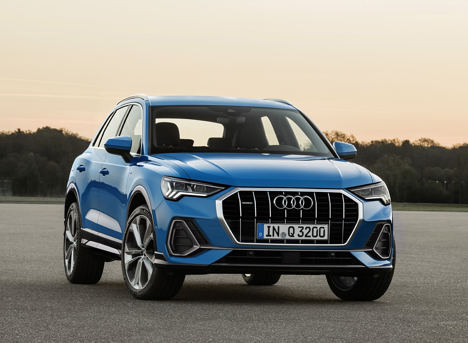 2019 Audi Q3 (Color: Turbo Blue) Front Wallpapers #15 of 40