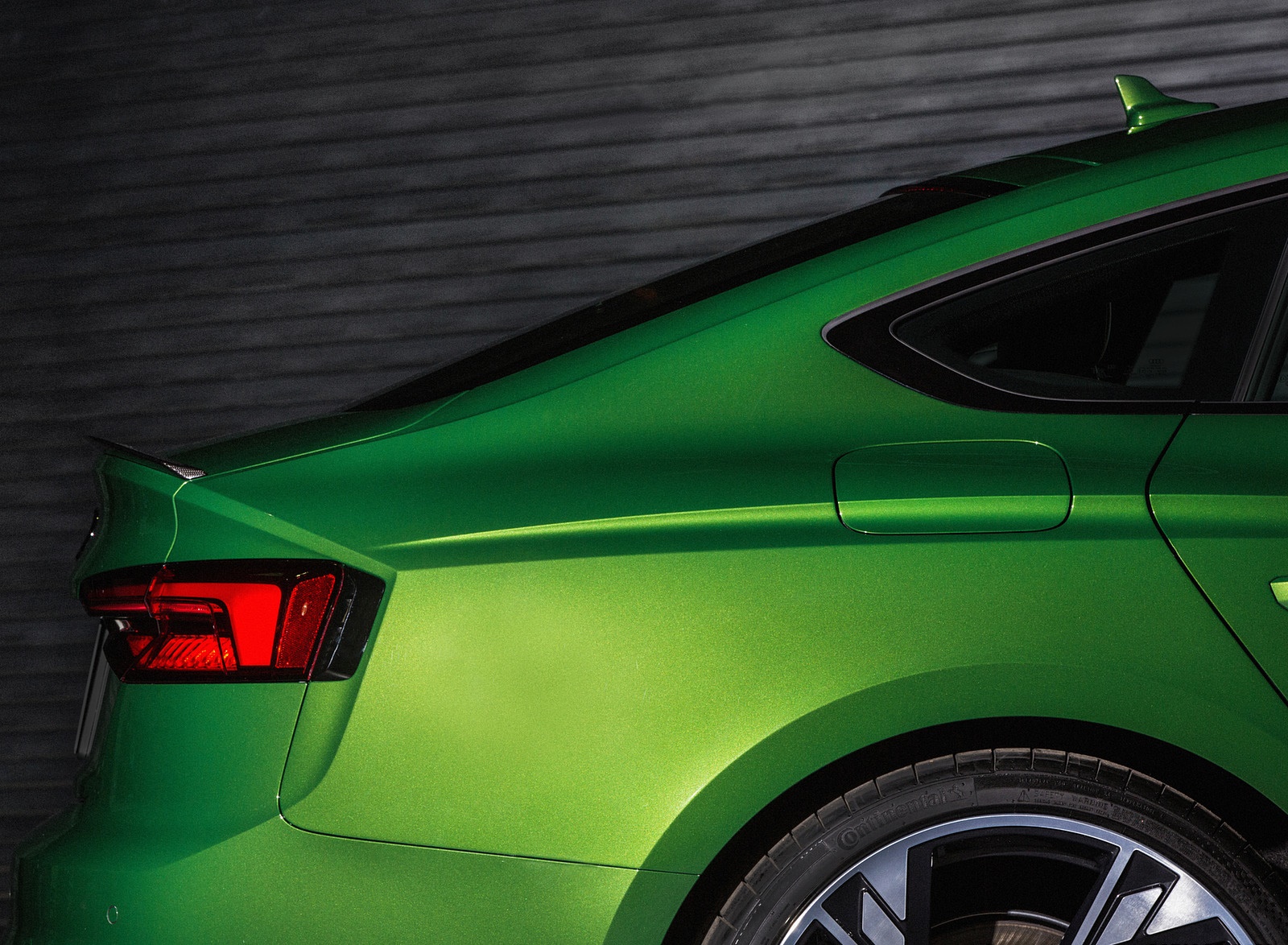 2019 Audi RS5 Sportback (Color: Sonoma Green Metallic) Detail Wallpapers #40 of 84