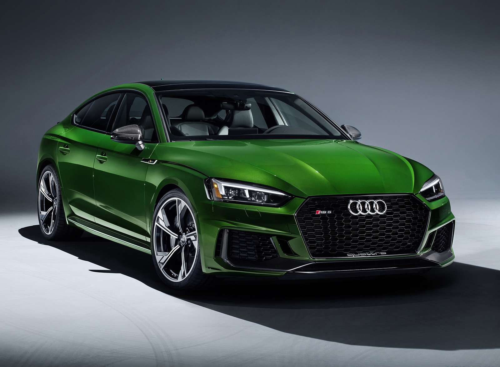 2019 Audi RS5 Sportback (Color: Sonoma Green Metallic) Front Three-Quarter Wallpapers #57 of 84