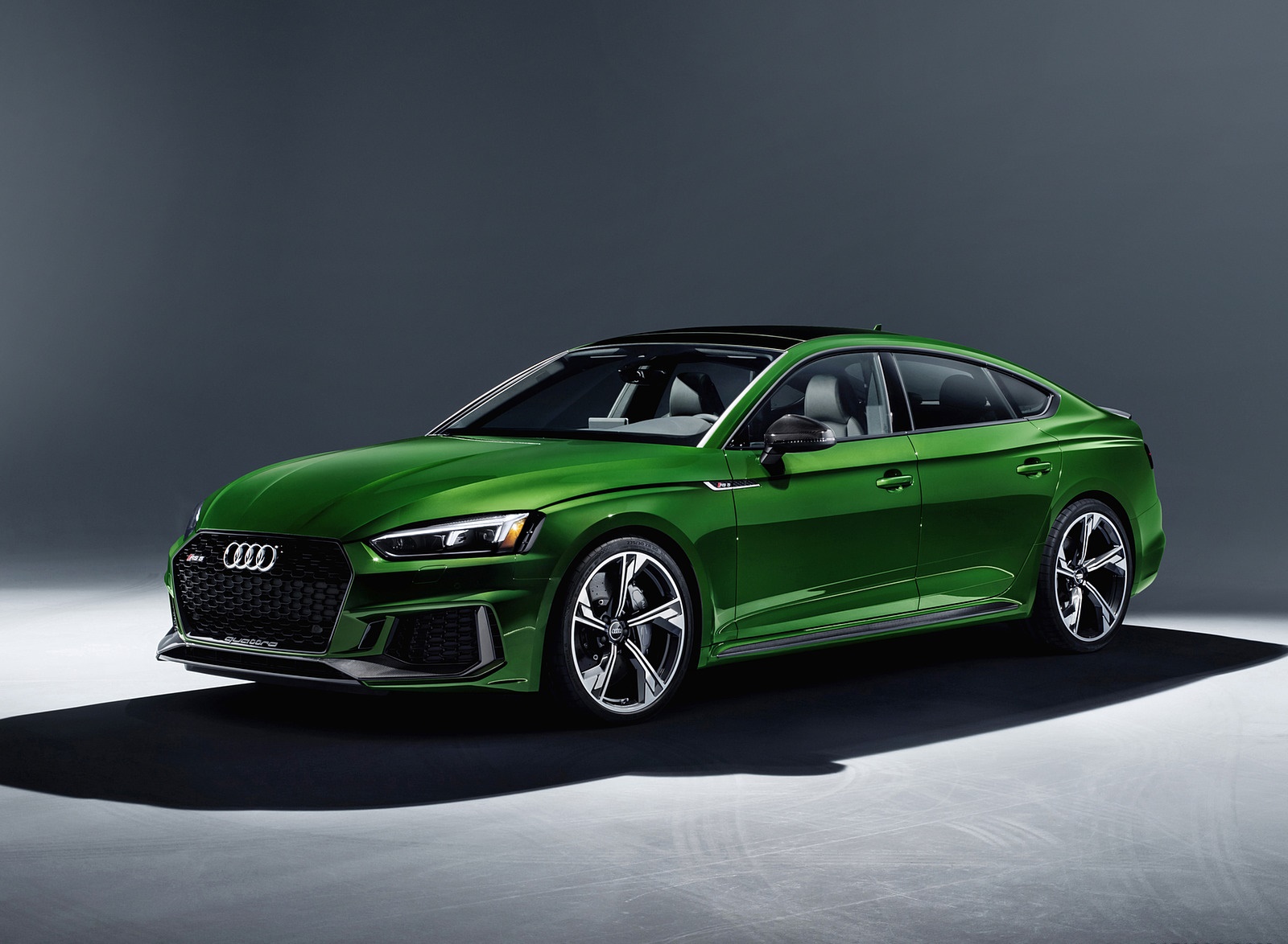 2019 Audi RS5 Sportback (Color: Sonoma Green Metallic) Front Three-Quarter Wallpapers #58 of 84