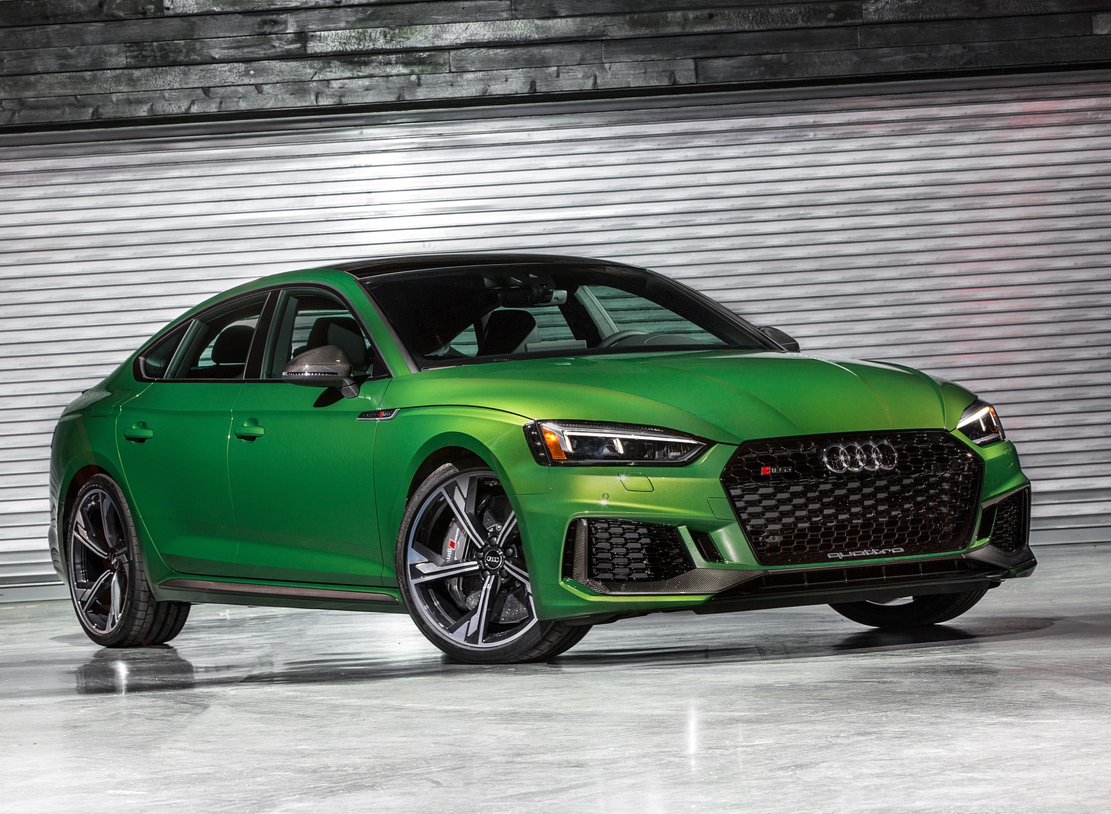 2019 Audi RS5 Sportback (Color: Sonoma Green Metallic) Front Three-Quarter Wallpapers #36 of 84
