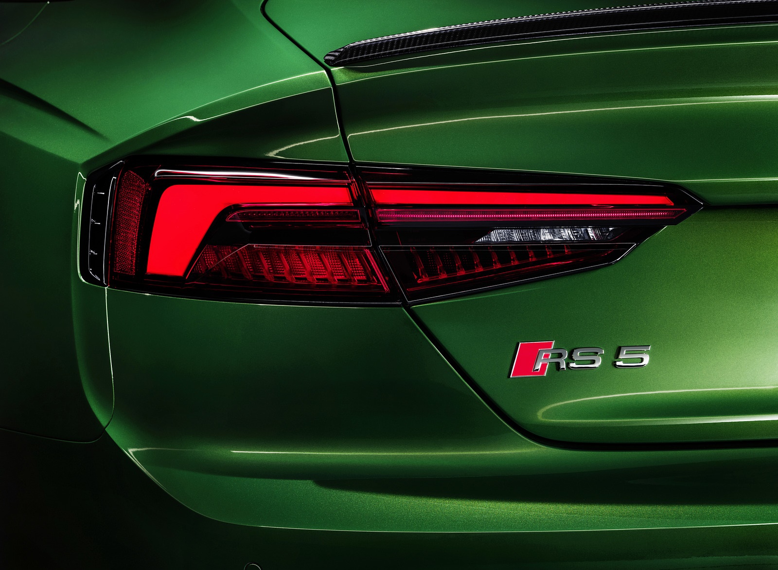 2019 Audi RS5 Sportback (Color: Sonoma Green Metallic) Tail Light Wallpapers #64 of 84