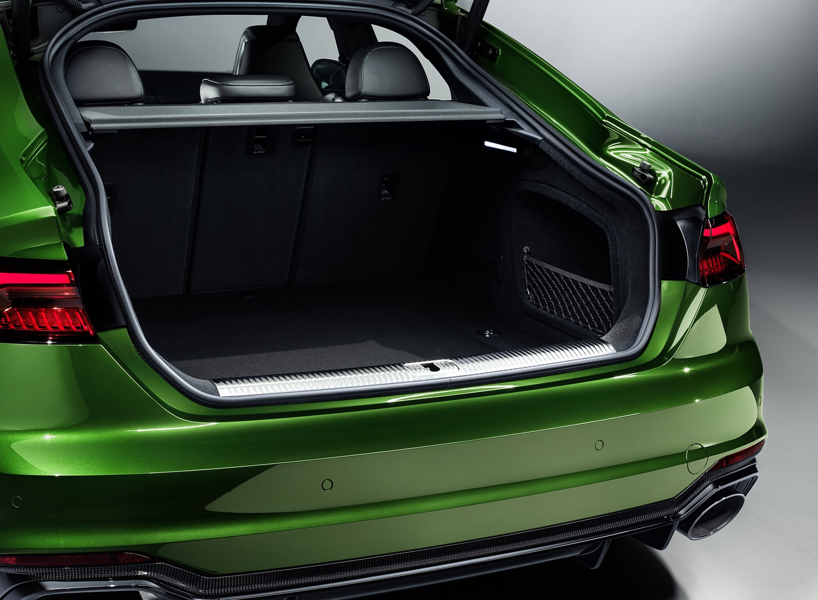 2019 Audi RS5 Sportback (Color: Sonoma Green Metallic) Trunk Wallpapers #69 of 84