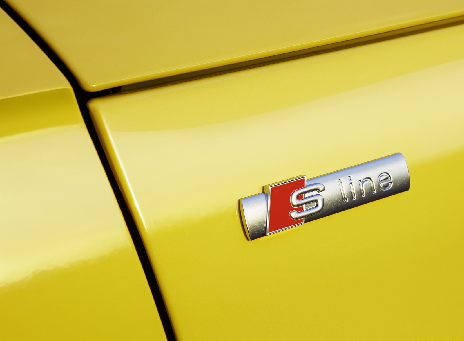 2019 Audi TT Roadster (Color: Vegas Yellow) Badge Wallpapers #33 of 35