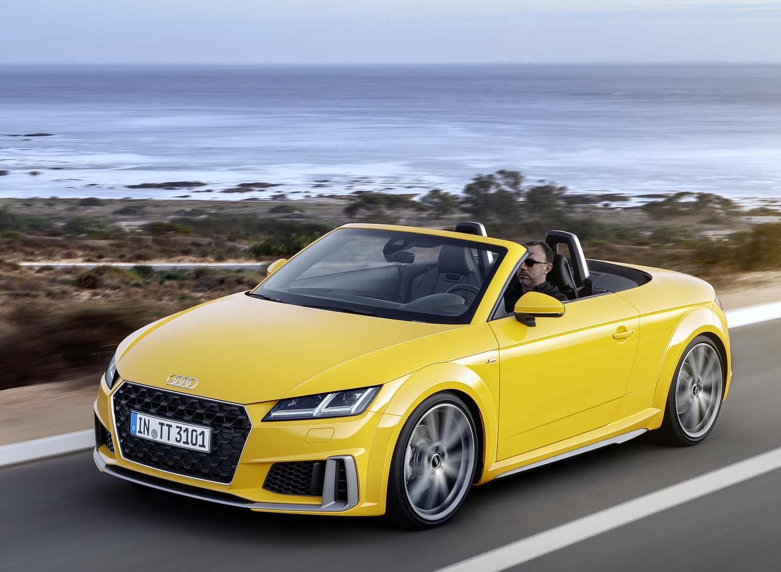 2019 Audi TT Roadster (Color: Vegas Yellow) Front Three-Quarter Wallpapers #19 of 35
