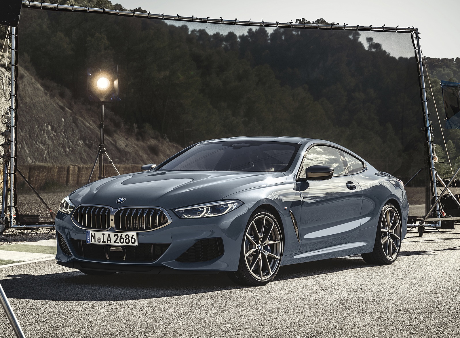 2019 BMW 8-Series M850i Front Three-Quarter Wallpapers #15 of 116
