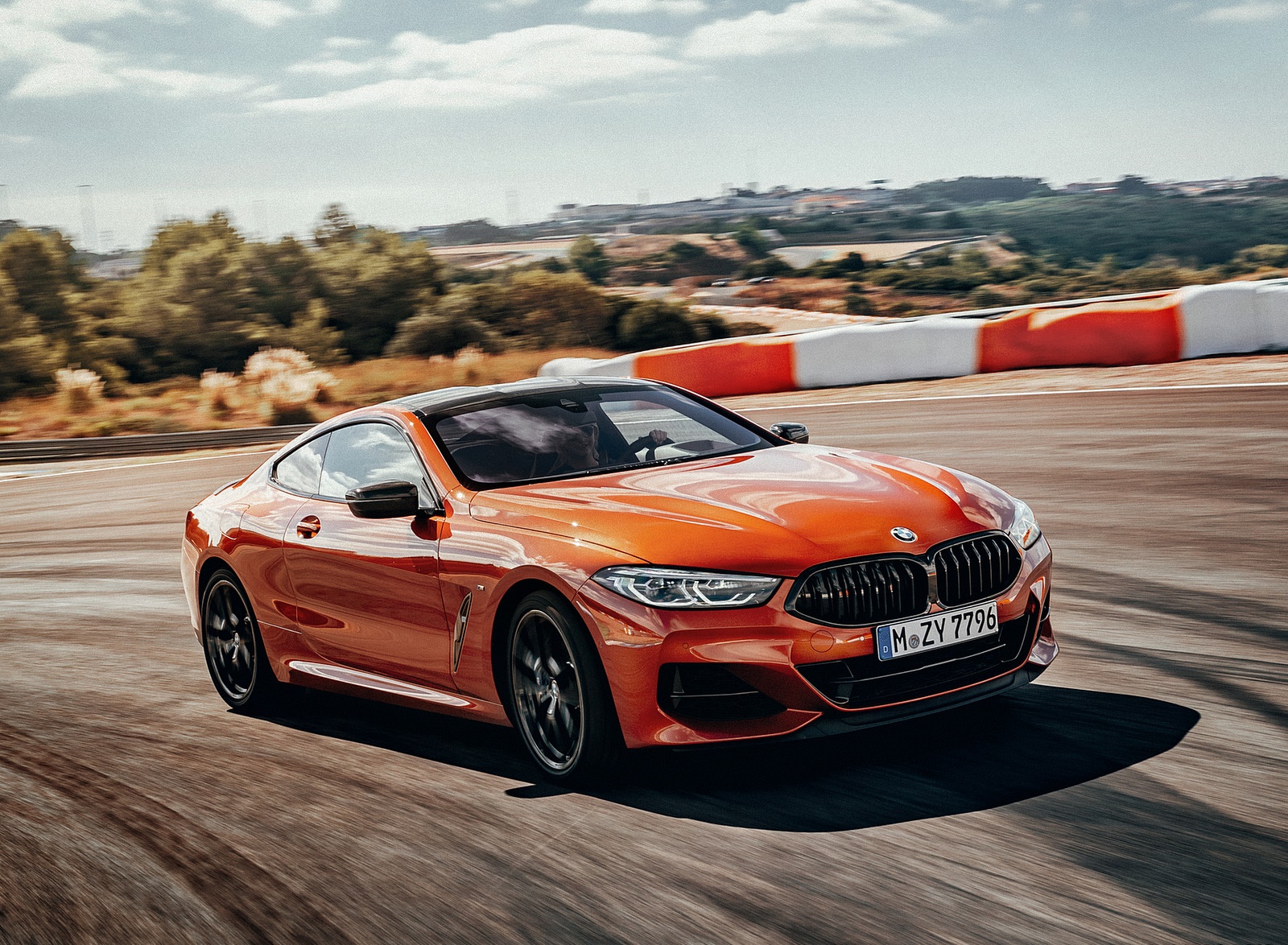 2019 BMW 8-Series M850i Front Three-Quarter Wallpapers #31 of 116