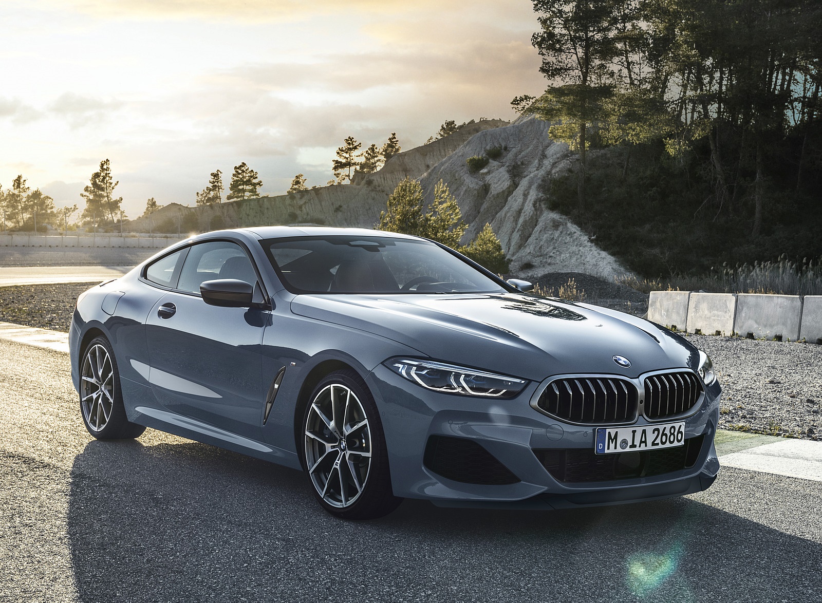 2019 BMW 8-Series M850i Front Three-Quarter Wallpapers #3 of 116