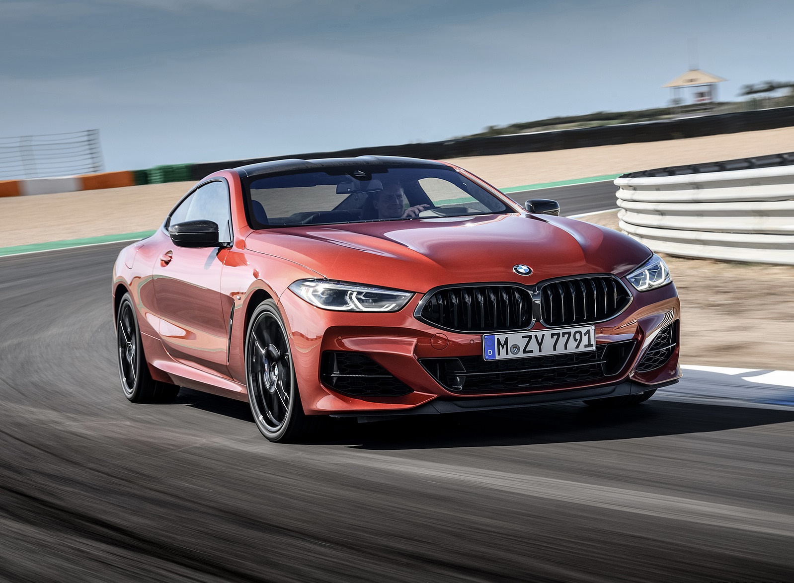 2019 BMW 8-Series M850i Front Wallpapers #37 of 116