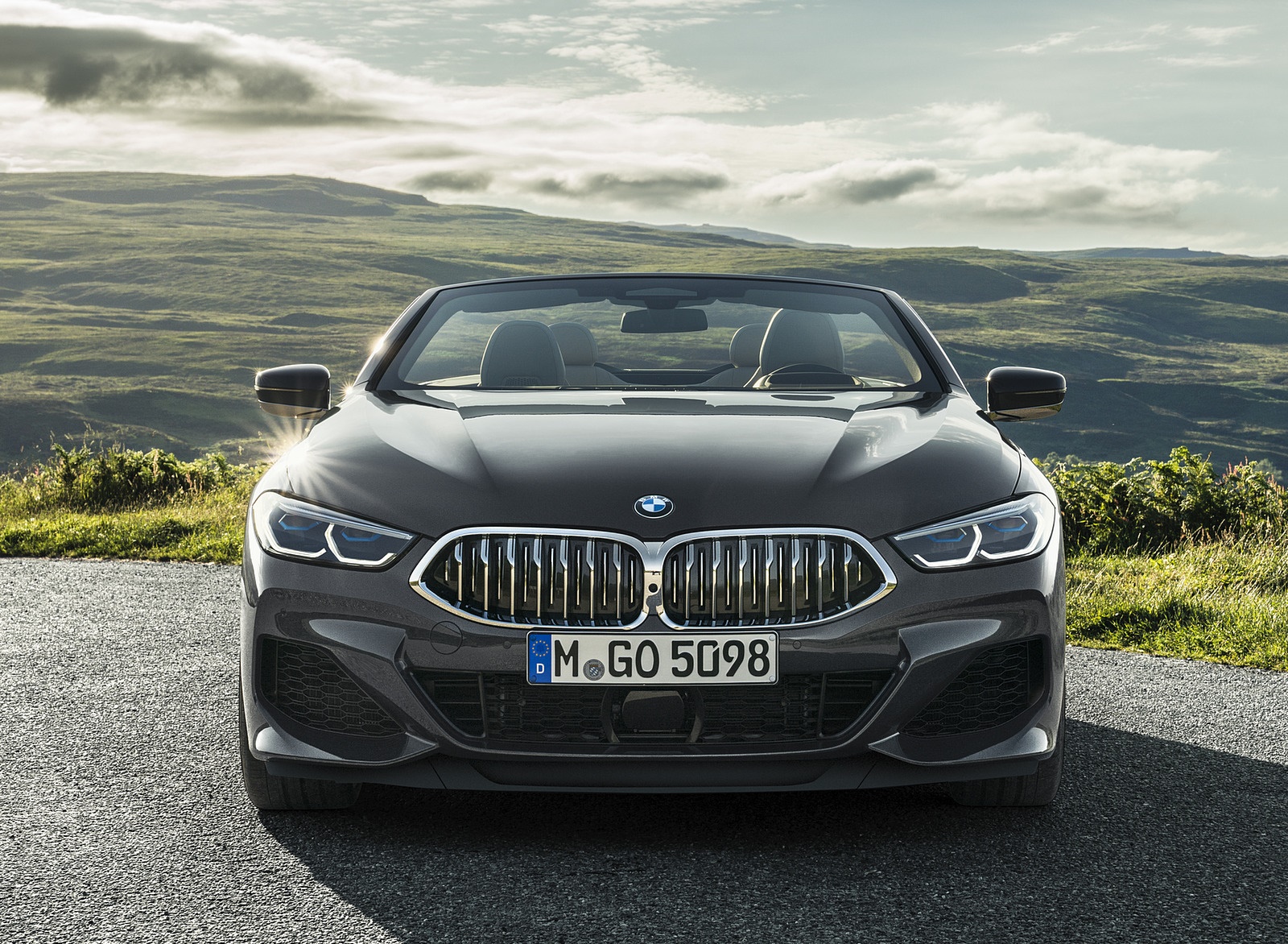 2019 BMW 8 Series M850i xDrive Convertible Front Wallpapers #15 of 58