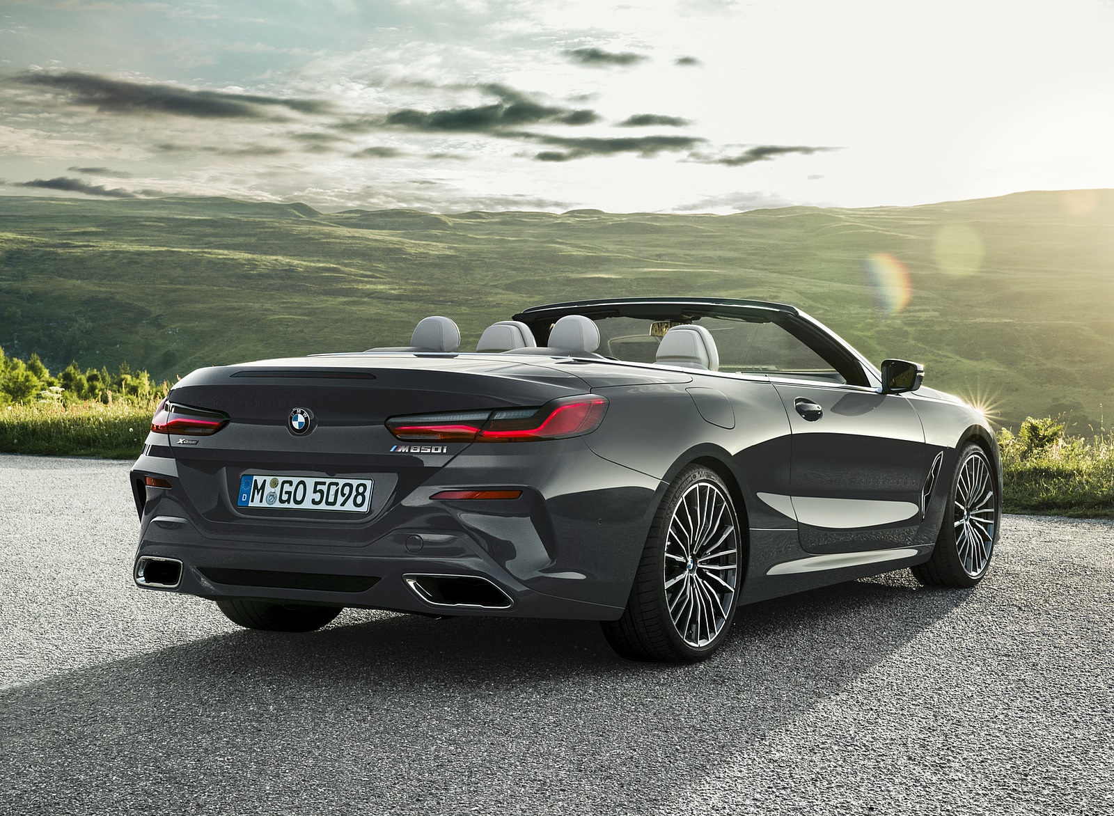 2019 BMW 8 Series M850i xDrive Convertible Rear Three-Quarter Wallpapers #23 of 58