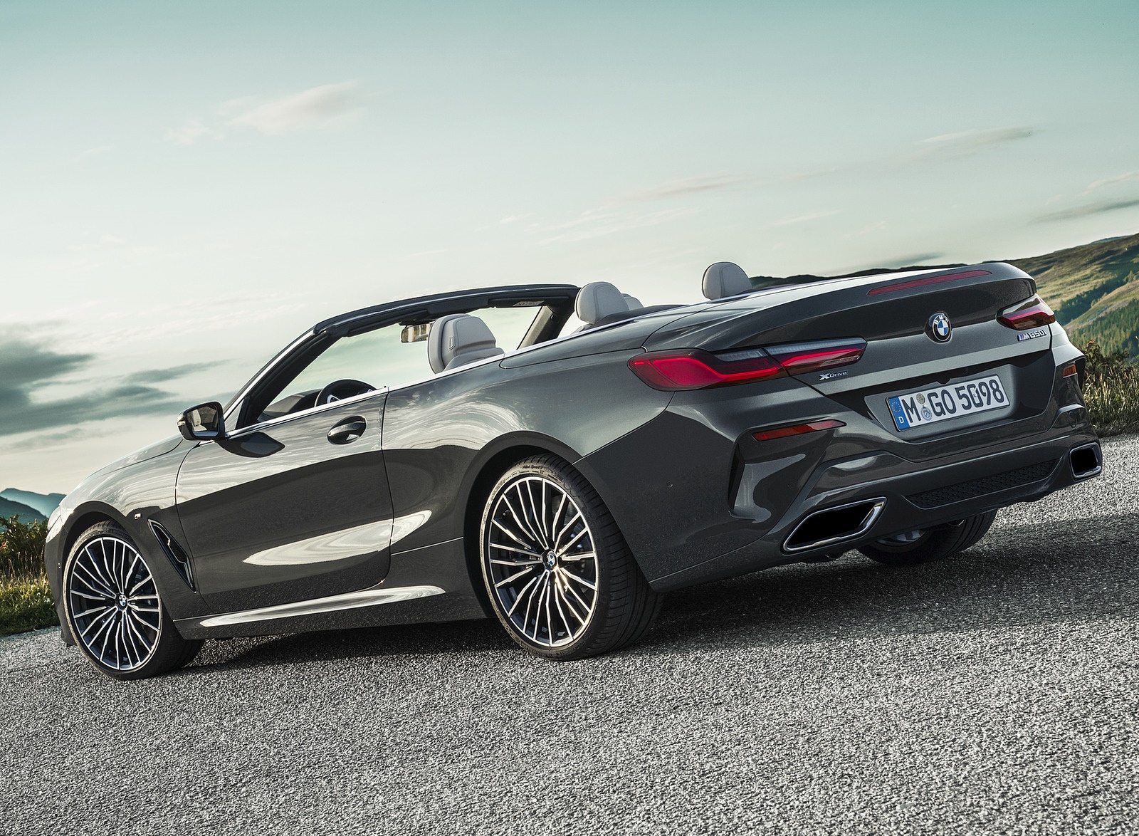 2019 BMW 8 Series M850i xDrive Convertible Rear Three-Quarter Wallpapers #22 of 58
