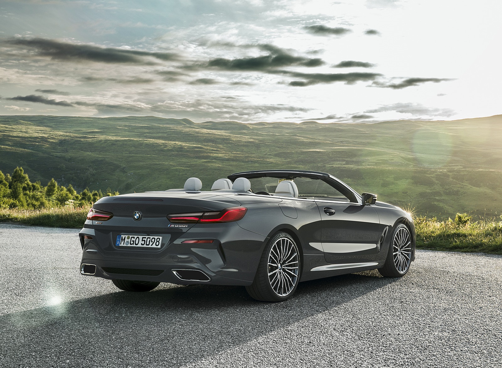 2019 BMW 8 Series M850i xDrive Convertible Rear Three-Quarter Wallpapers #21 of 58