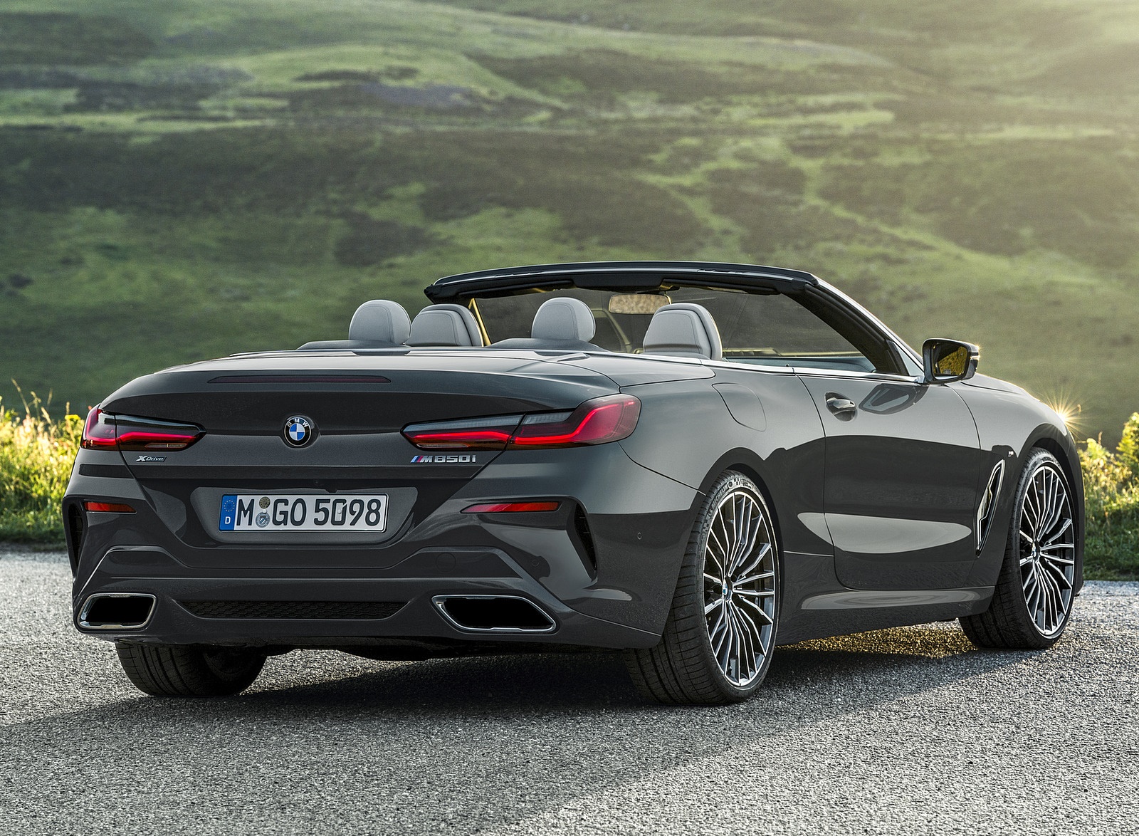 2019 BMW 8 Series M850i xDrive Convertible Rear Three-Quarter Wallpapers #20 of 58