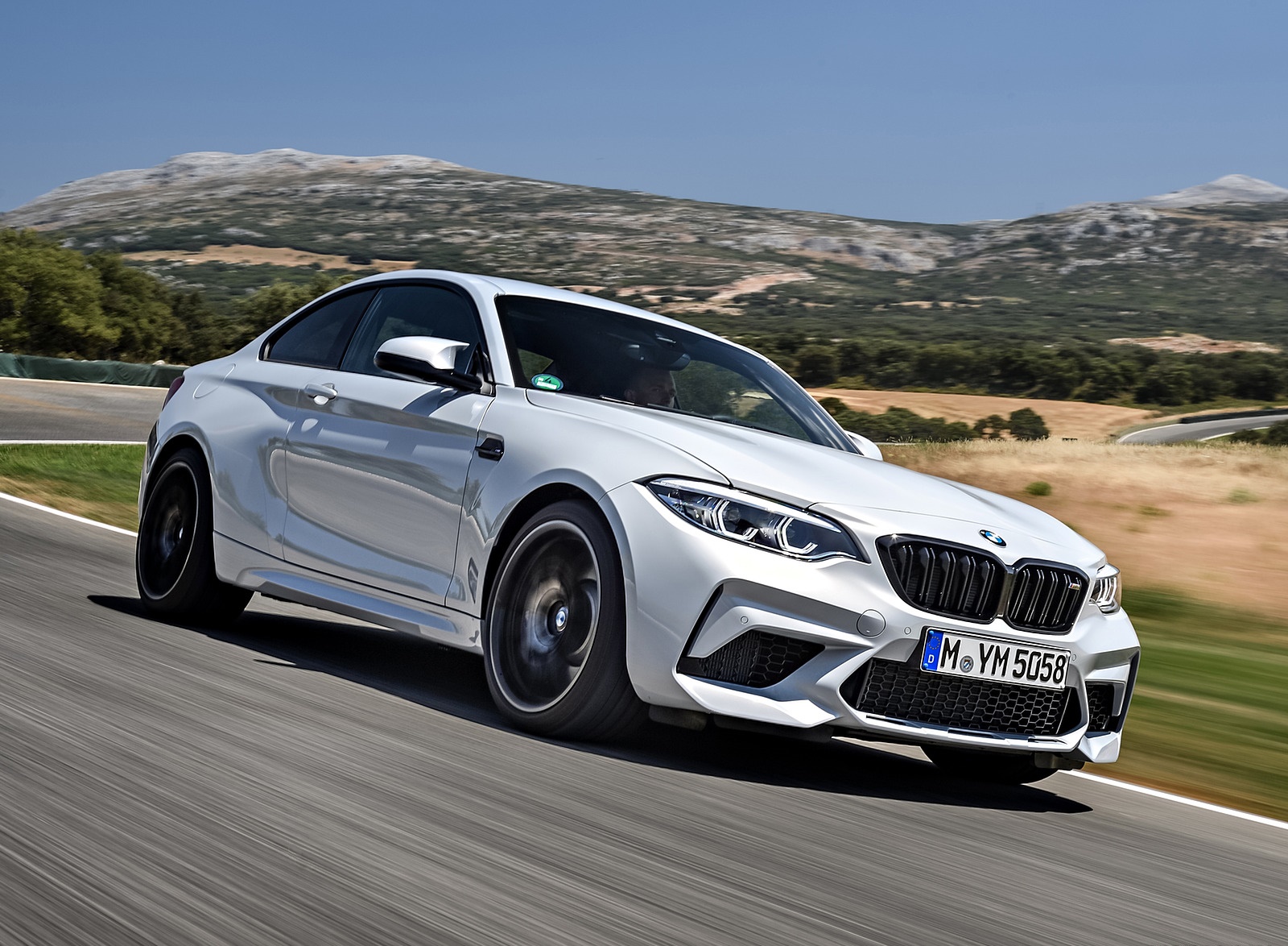 2019 BMW M2 Competition Front Three-Quarter Wallpapers #35 of 109