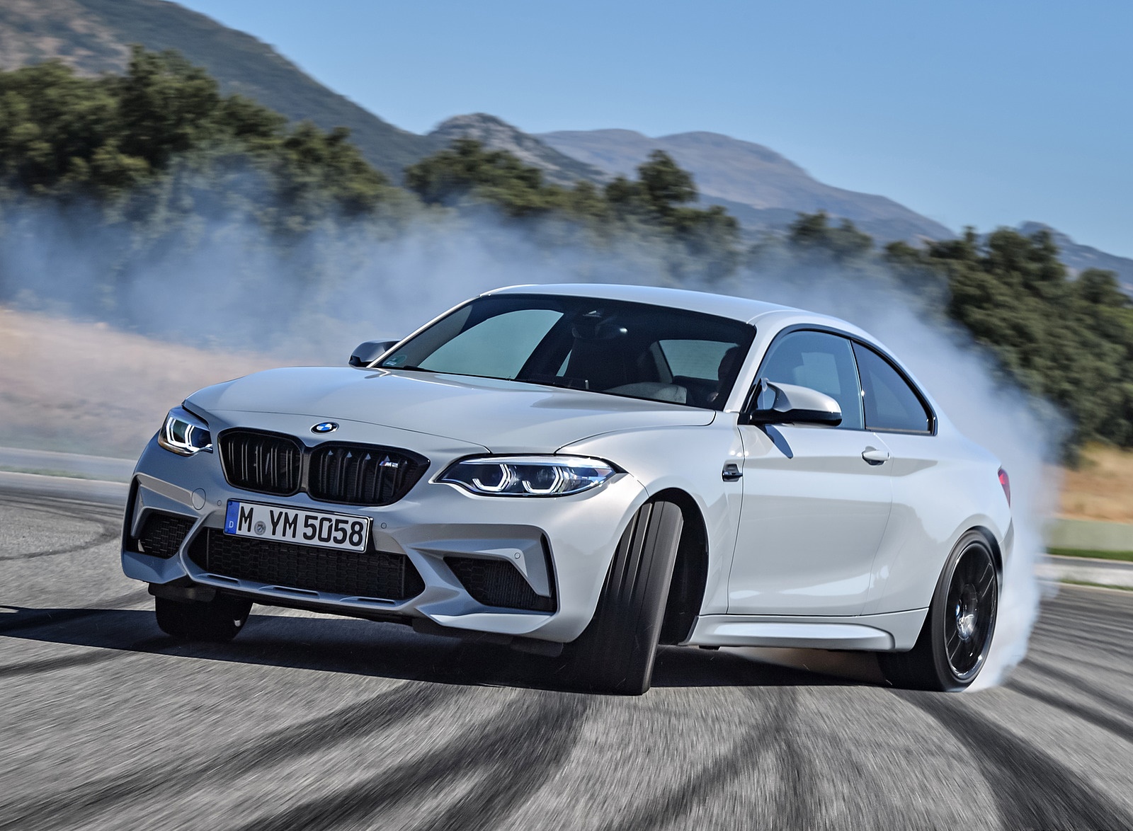 2019 BMW M2 Competition Front Three-Quarter Wallpapers #33 of 109