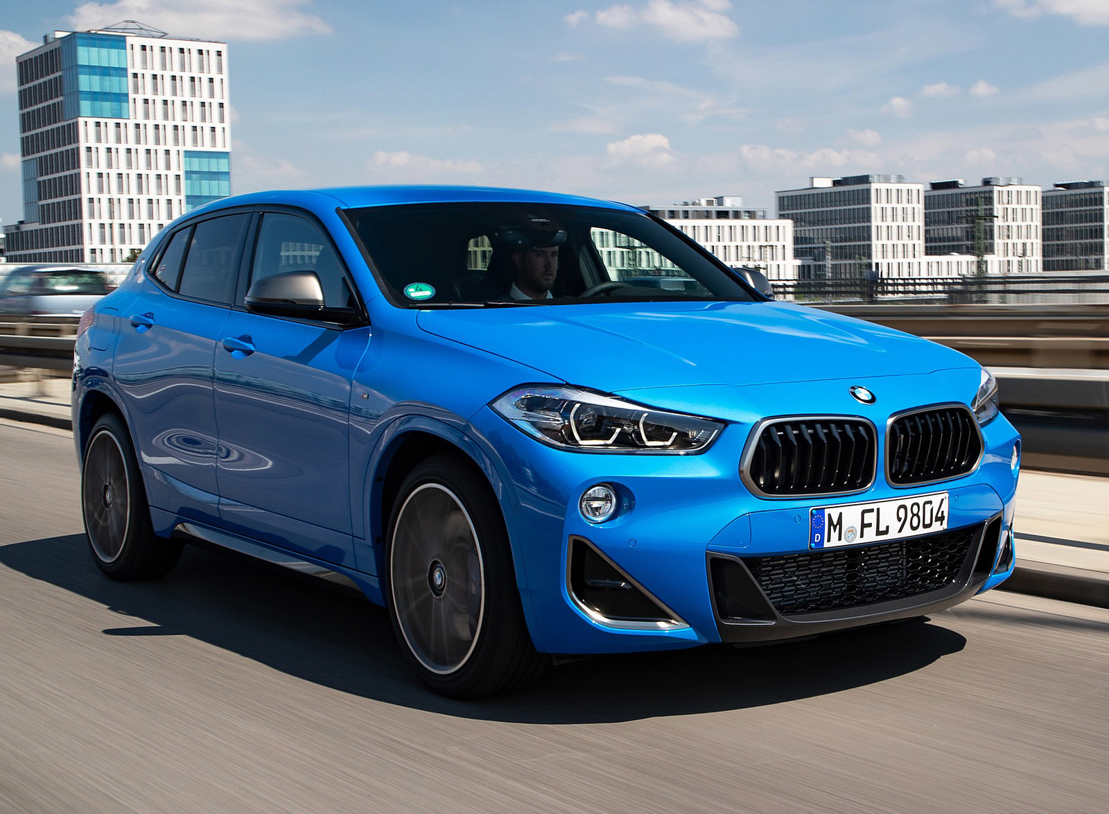 2019 BMW X2 M35i Front Three-Quarter Wallpapers #61 of 130