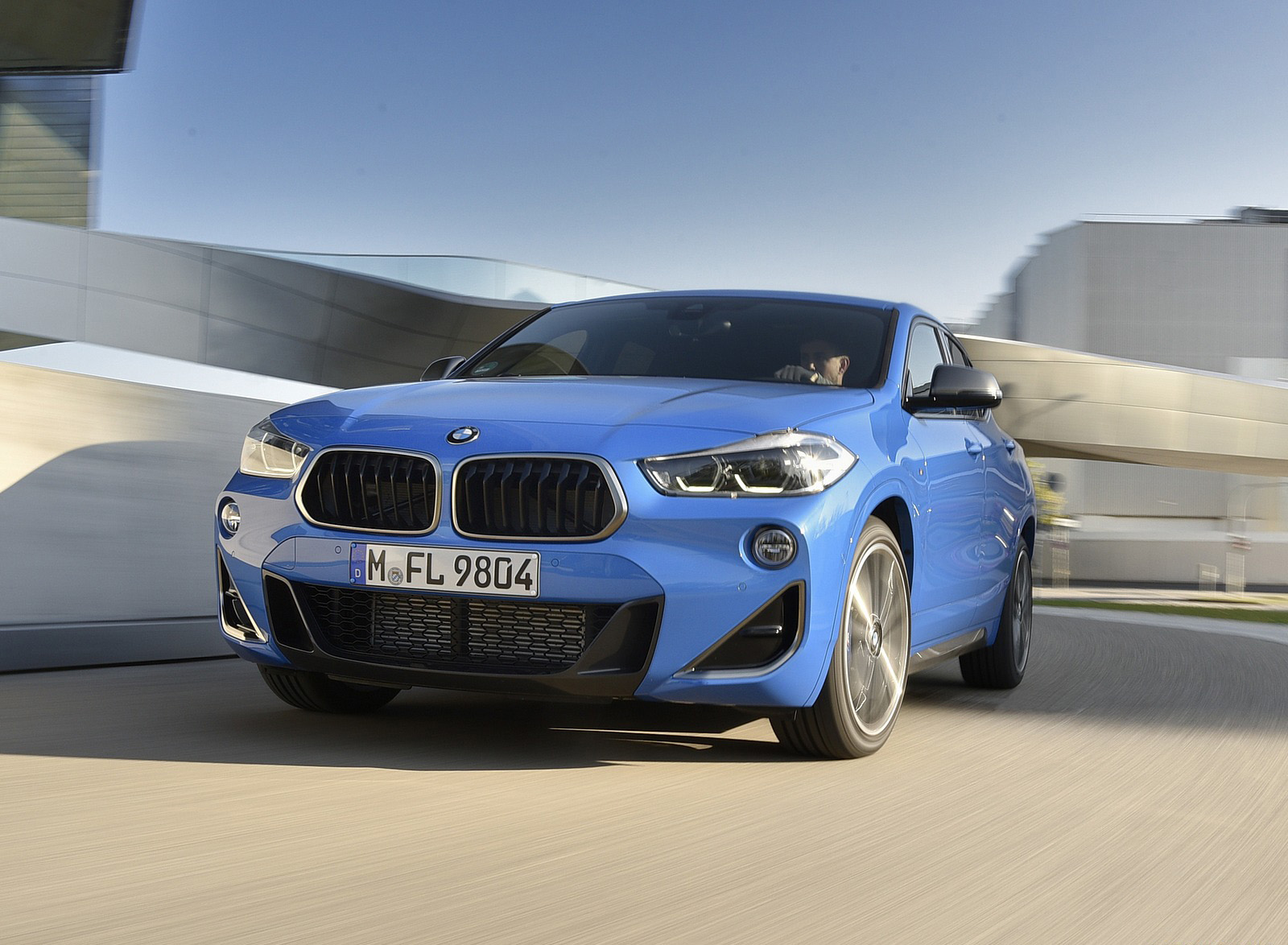 2019 BMW X2 M35i Front Wallpapers #67 of 130
