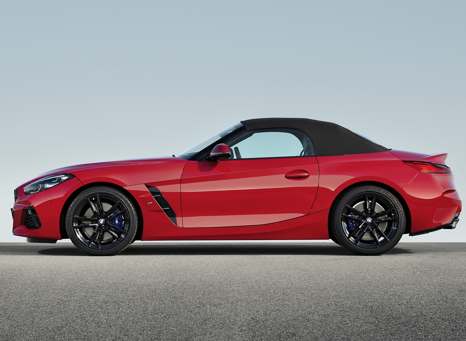 2019 BMW Z4 M40i First Edition Side Wallpapers #12 of 87