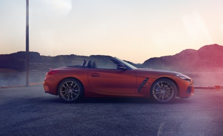 2019 BMW Z4 M40i First Edition Side Wallpapers 450x275 (7)