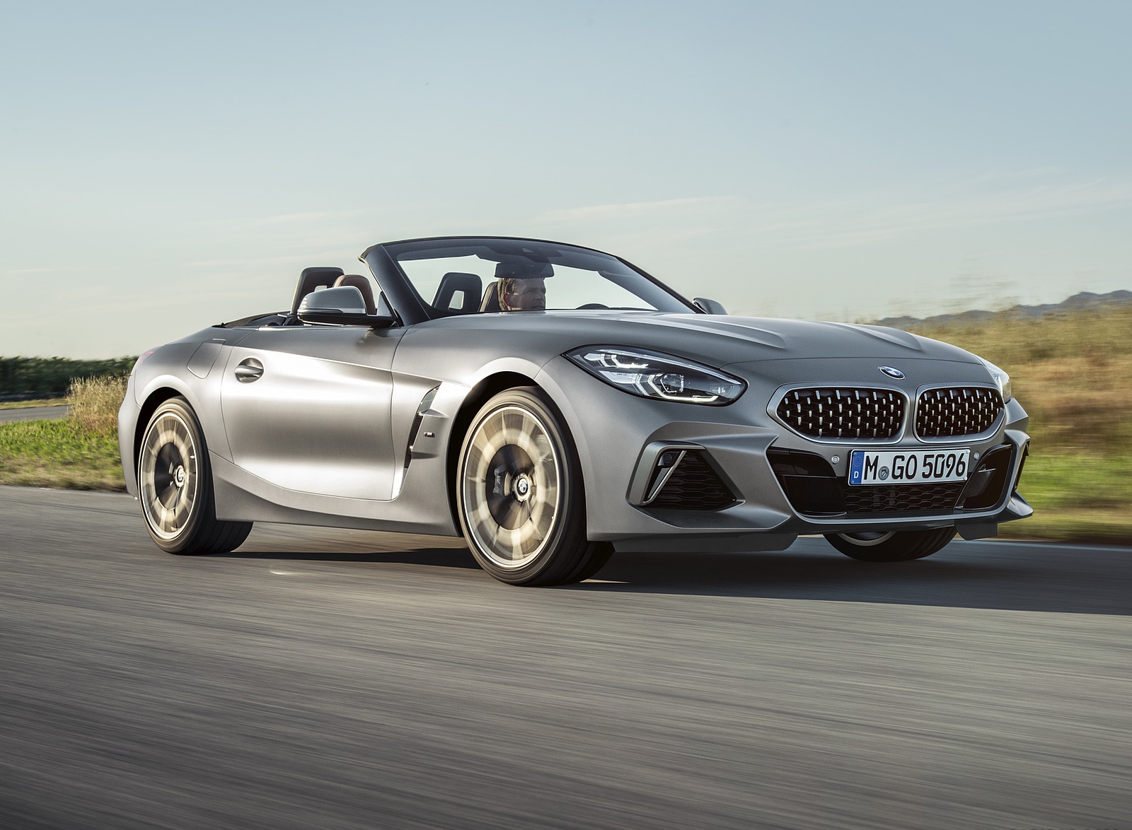 2019 BMW Z4 M40i Front Three-Quarter Wallpapers #21 of 87