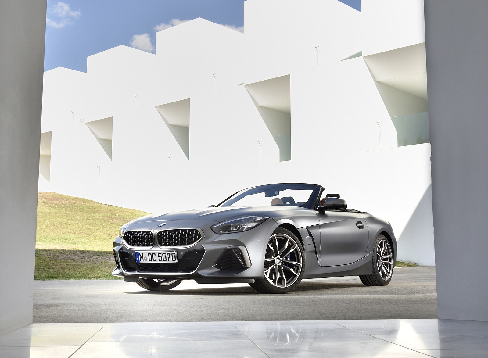 2019 BMW Z4 M40i Front Three-Quarter Wallpapers #59 of 87