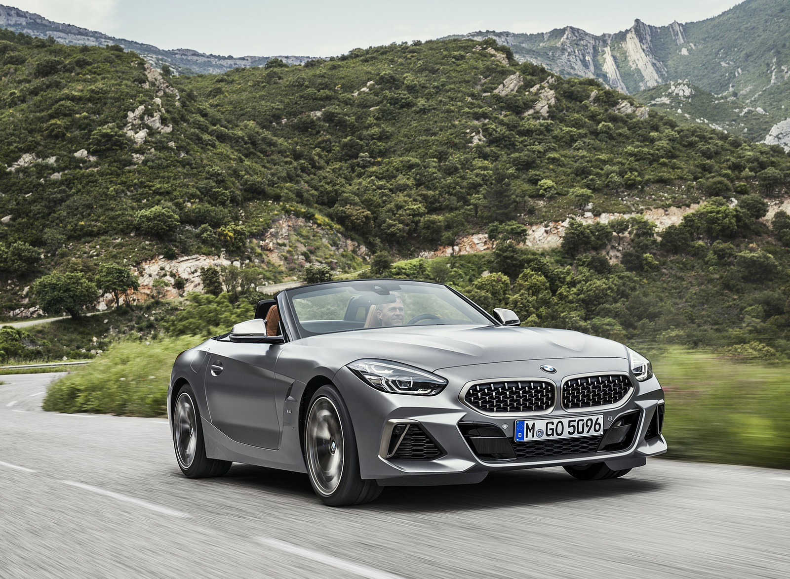 2019 BMW Z4 M40i Front Three-Quarter Wallpapers #23 of 87