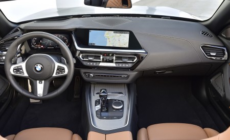 2019 BMW Z4 M40i Interior Cockpit Wallpapers 450x275 (78)