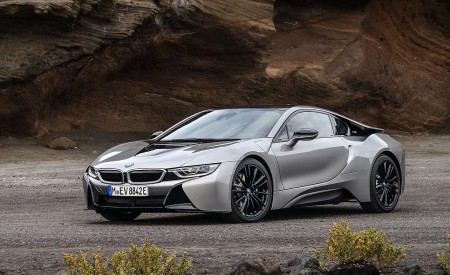 2019 BMW i8 Coupe Front Three-Quarter Wallpapers 450x275 (12)