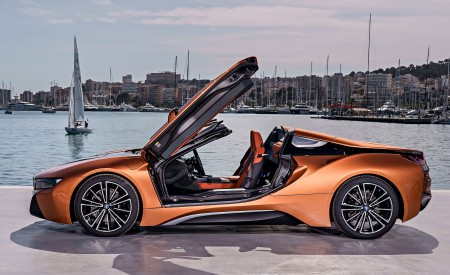 2019 BMW i8 Roadster (Color: E-Copper) Side Wallpapers 450x275 (44)