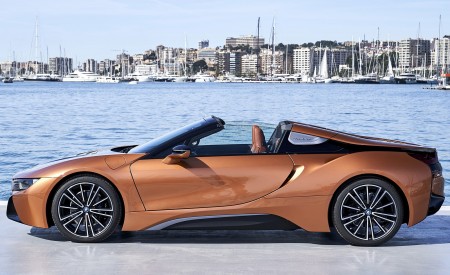 2019 BMW i8 Roadster (Color: E-Copper) Side Wallpapers 450x275 (54)