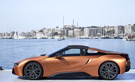 2019 BMW i8 Roadster (Color: E-Copper) Side Wallpapers 450x275 (52)