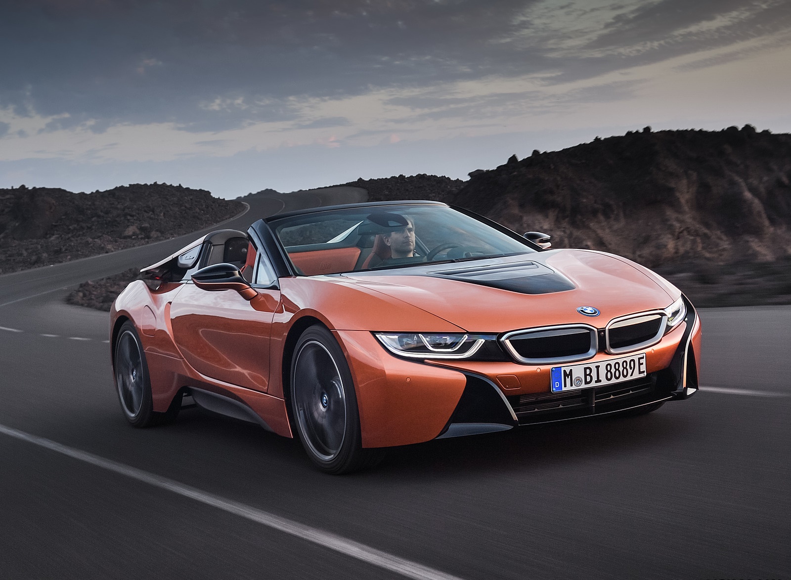 2019 BMW i8 Roadster Front Three-Quarter Wallpapers #5 of 95